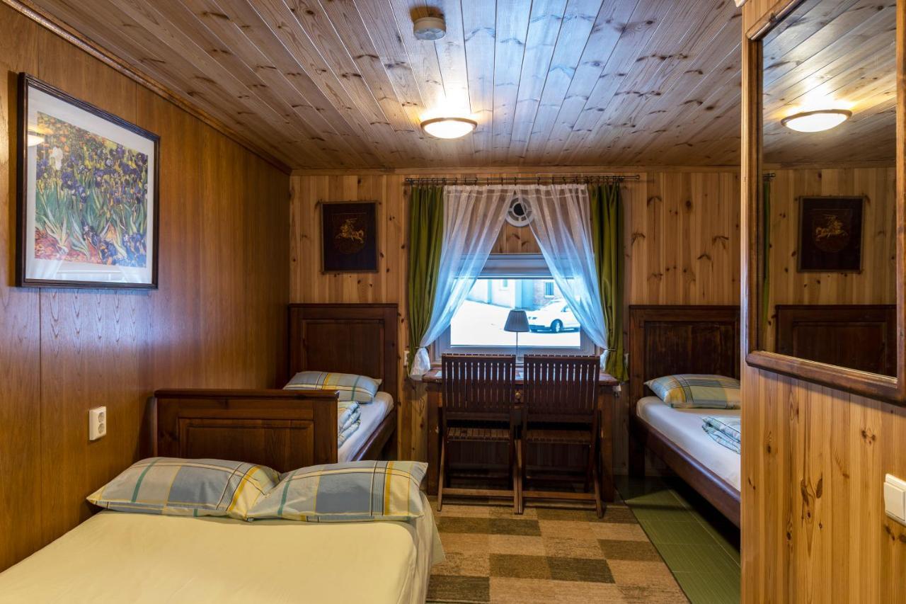 Maple House - Sodyba Tarp Klevu ウテナ エクステリア 写真