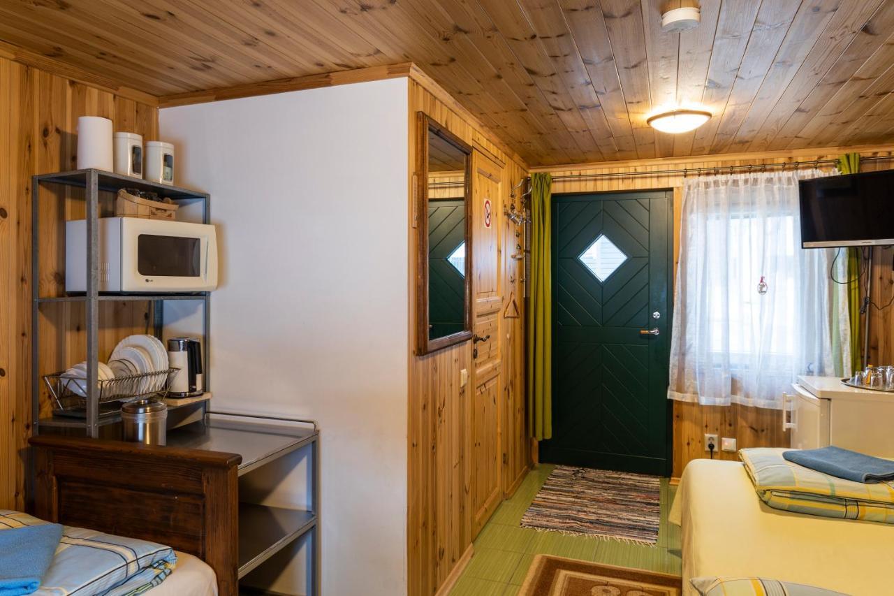 Maple House - Sodyba Tarp Klevu ウテナ エクステリア 写真