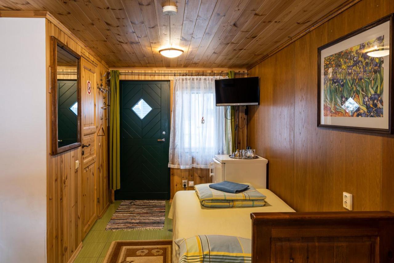 Maple House - Sodyba Tarp Klevu ウテナ エクステリア 写真